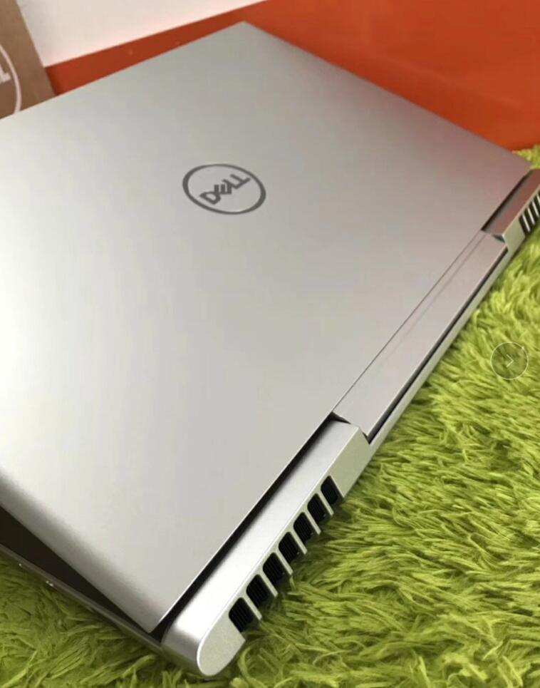 (USED) DELL Vostro 15 7000 (7570) i7-7700U 4G NA 500G GTX 1060 6G 15.6inch 1920x1080 Gaming Laptop 90% - C2 Computer