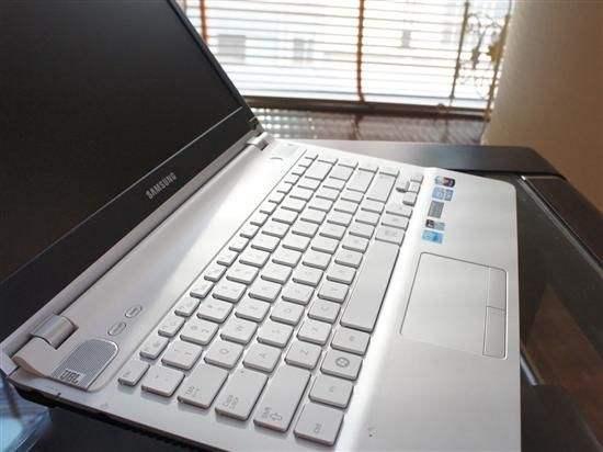(USED) SAMSUNG Q470 i5-3230M 4G NA 500G GT 650M 1G 14inch 1366x768 Entertainment Laptops 90% - C2 Computer